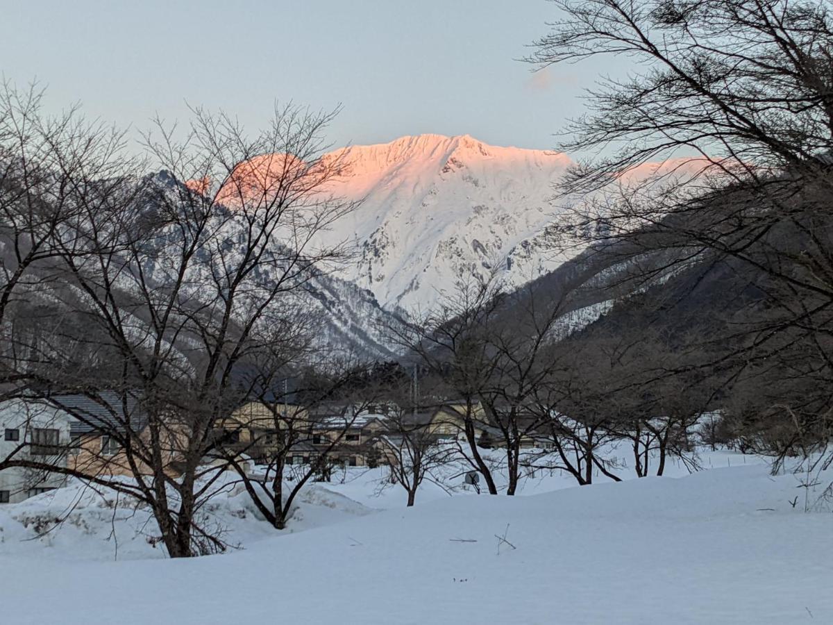 Tanigawa Valley Lodge & Coffee Roastery Minakami Exterior photo